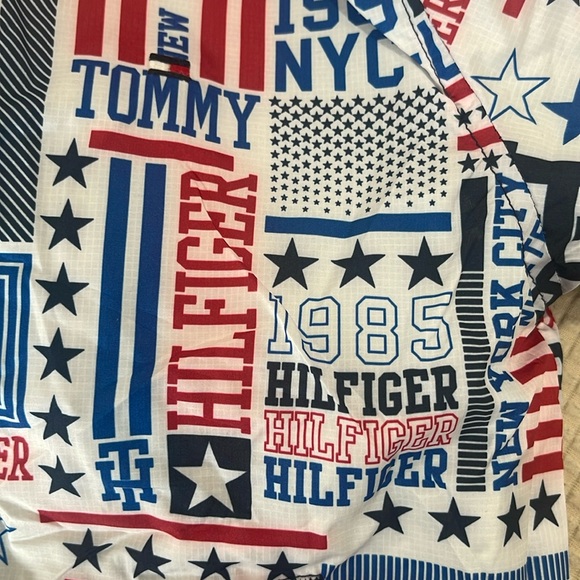 NWT Tommy Hilfiger boy’s reversible jacket - Picture 6 of 6